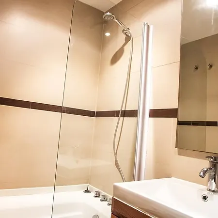 Be Suites Marina *